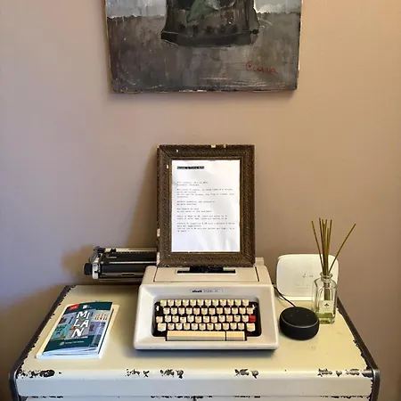 Claire De Angeli Apartment *